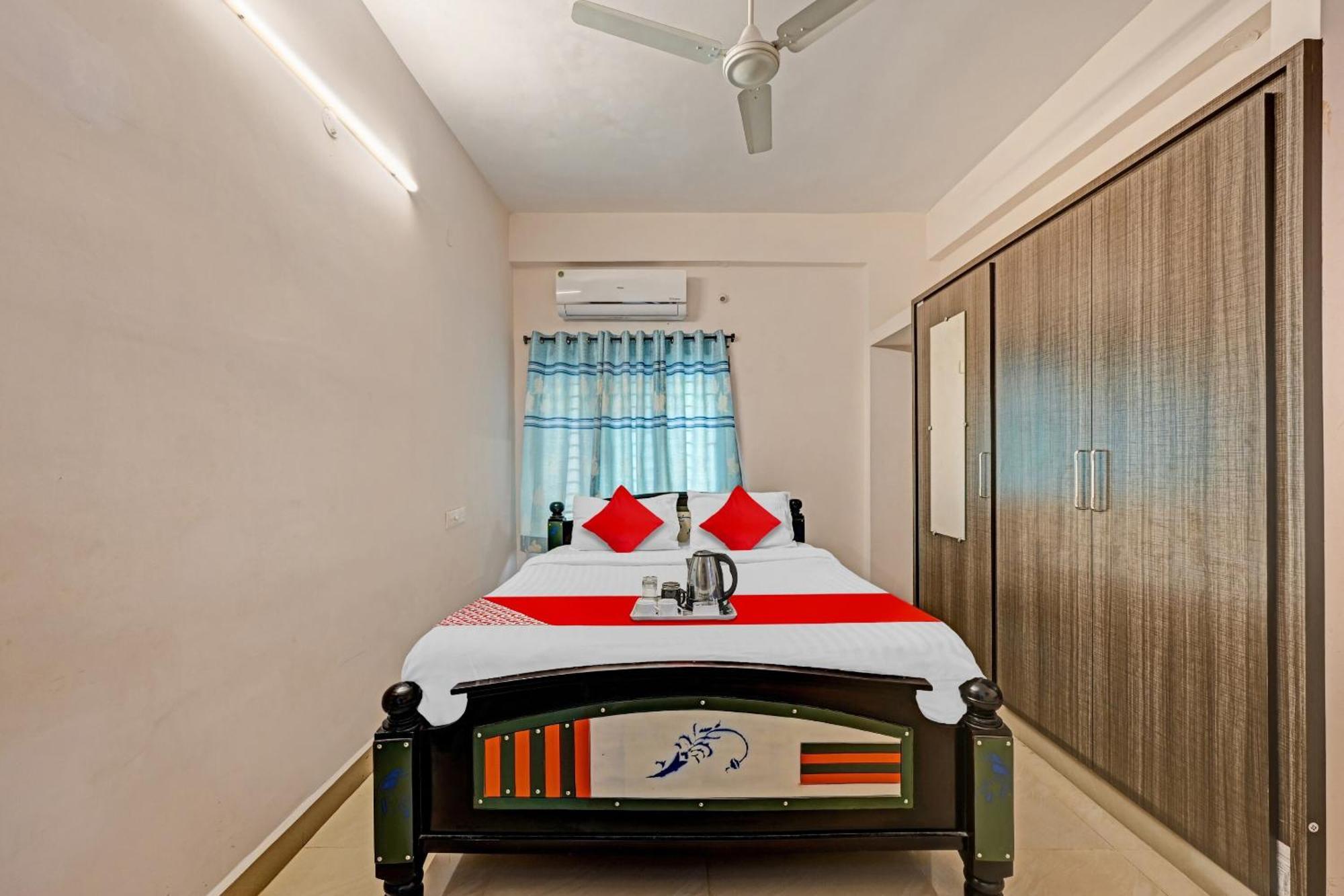 Hotel O Coastal Inn Luxury Service Apartments Kākināda Exterior foto