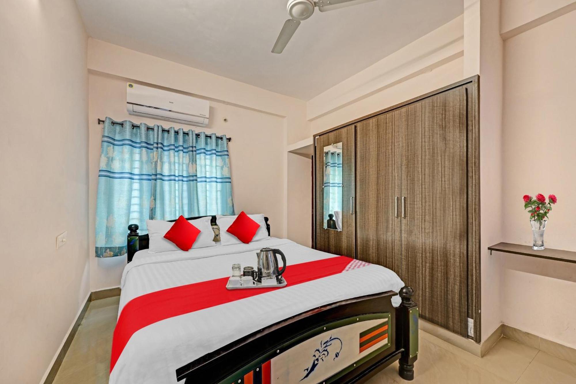 Hotel O Coastal Inn Luxury Service Apartments Kākināda Exterior foto
