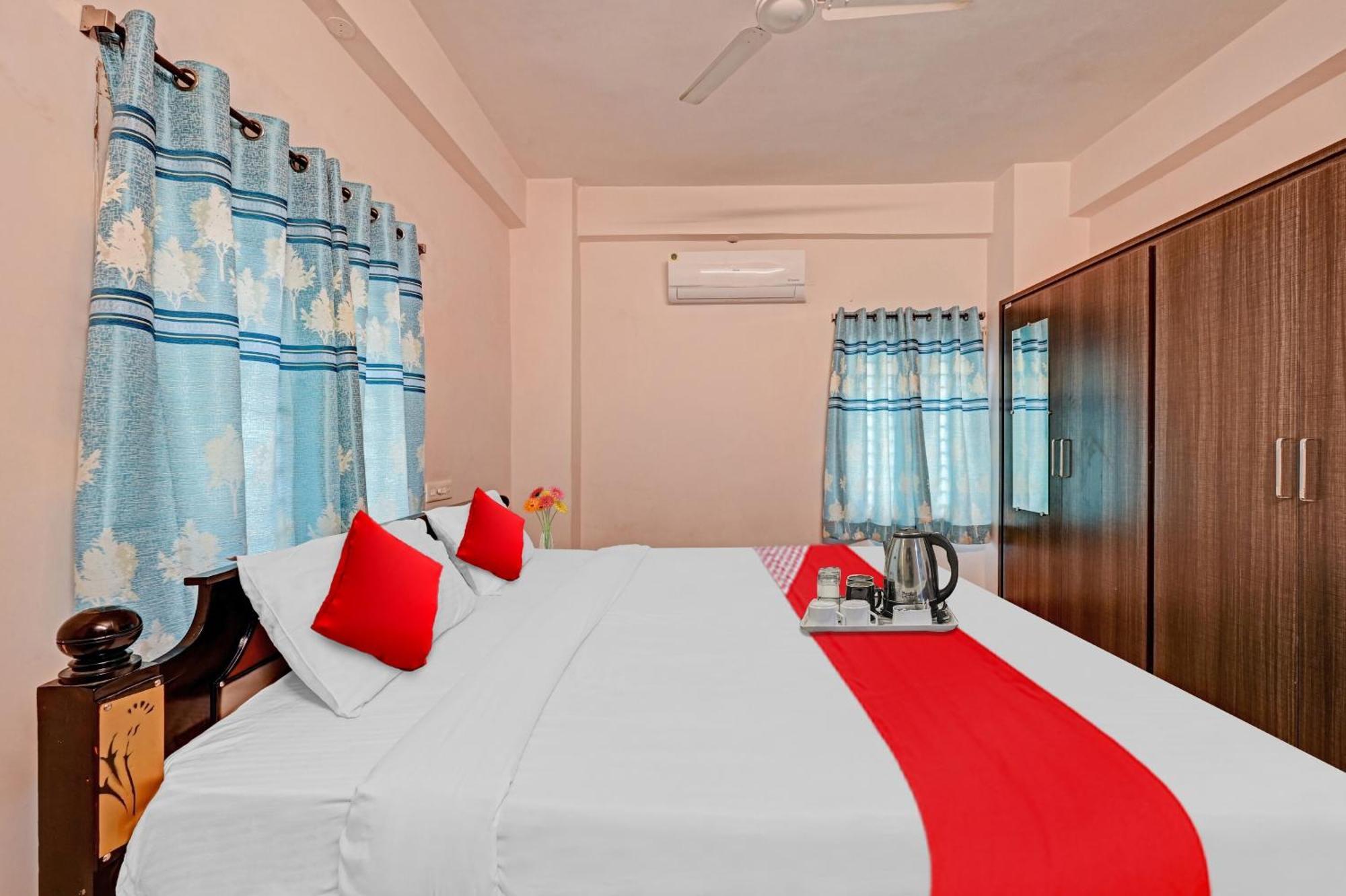 Hotel O Coastal Inn Luxury Service Apartments Kākināda Exterior foto